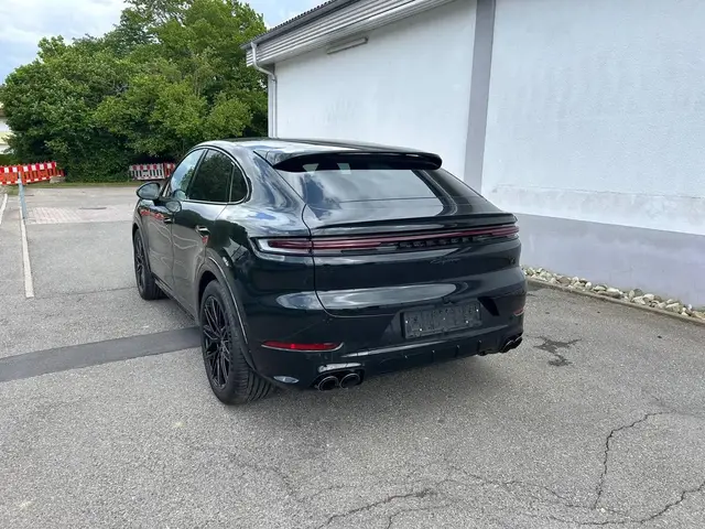 PORSCHE CAYENNE 2026