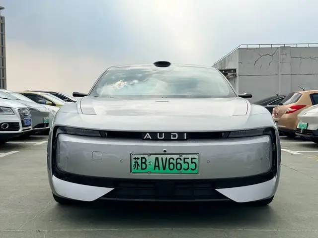 AUDI E5 QUATTRO 2025