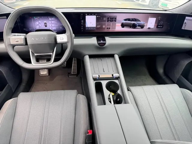 AUDI E5 QUATTRO 2025
