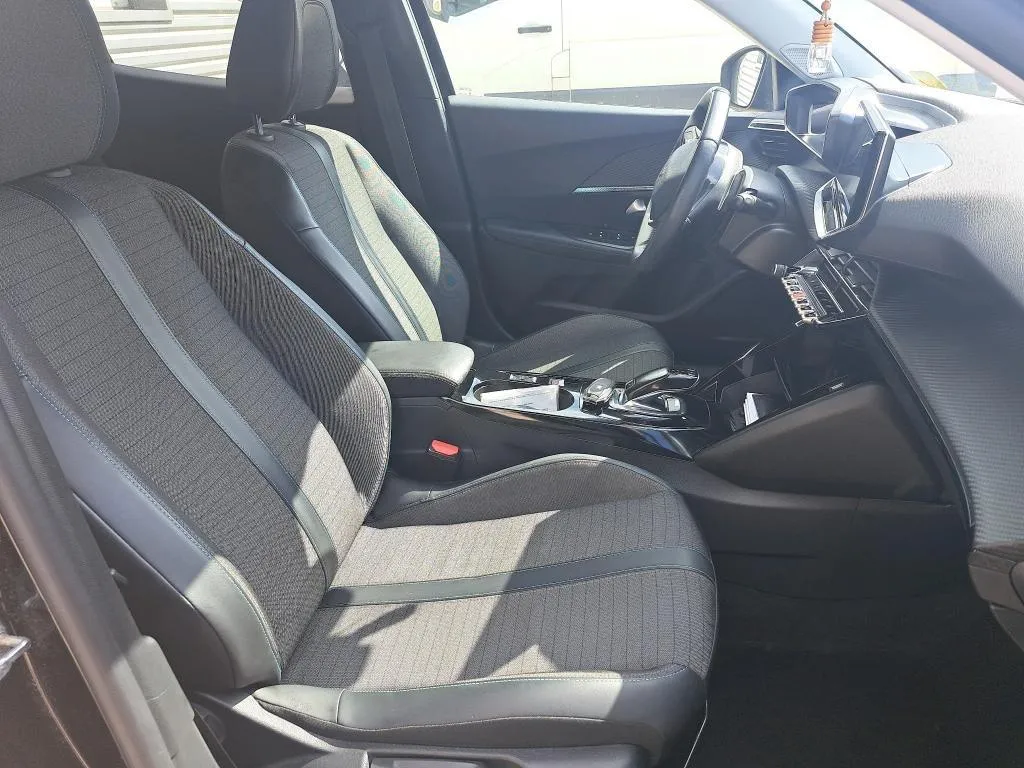 PEUGEOT 2008 ALLURE BUSINESS 2021