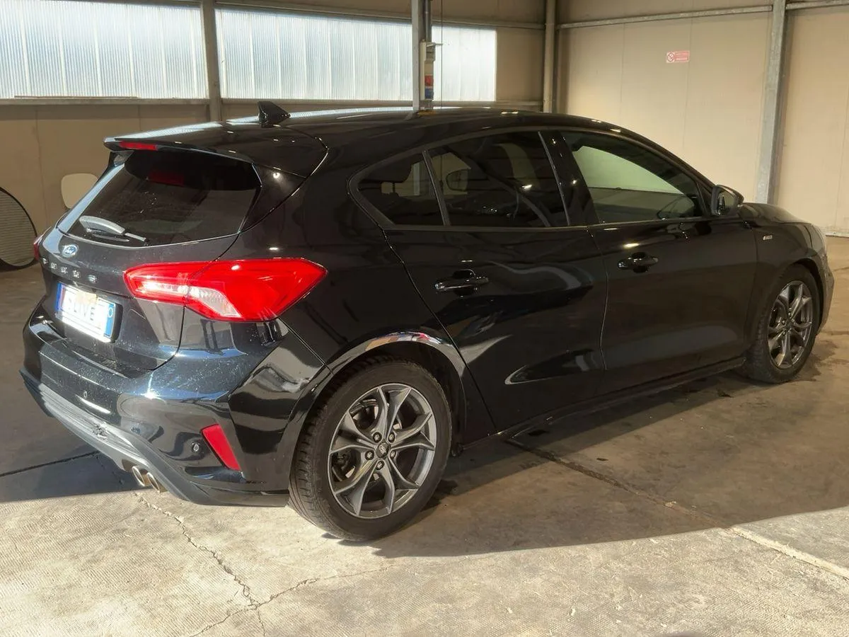 FORD FOCUS 2021