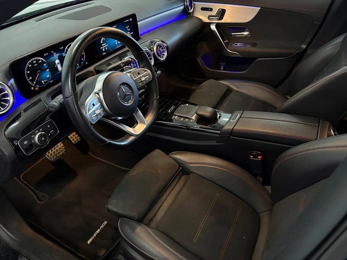 MERCEDES-BENZ CLA 200 BUSINESS SOLUTION 2021