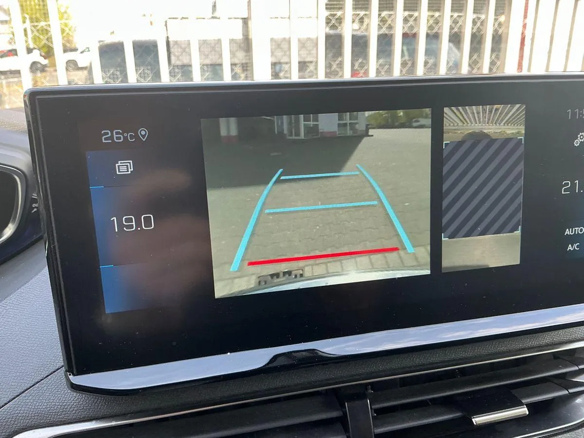 PEUGEOT 5008 2022