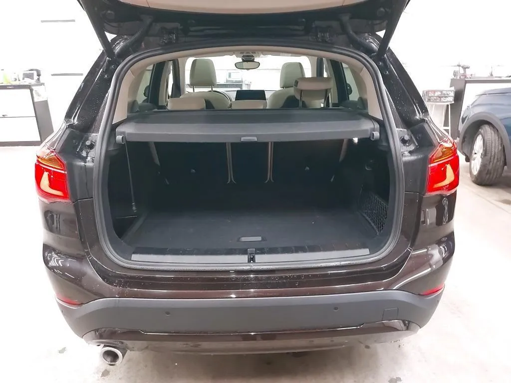 BMW X1 16D BUSINESS DESIGN 2022