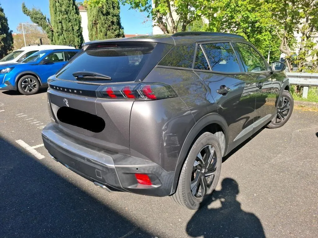 PEUGEOT 2008 2021