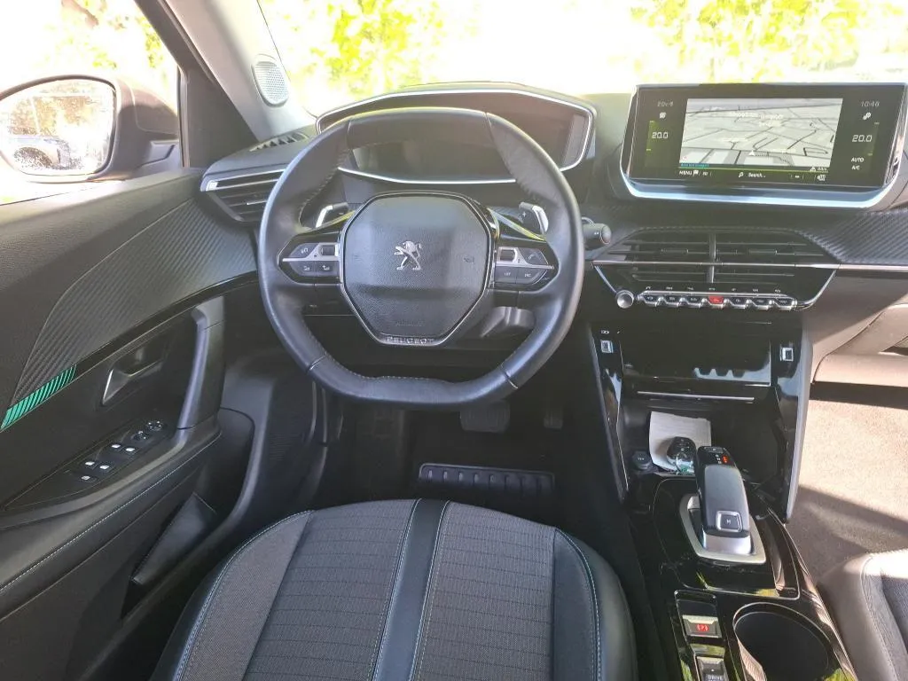 PEUGEOT 2008 2021