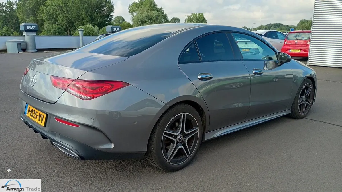 MERCEDES-BENZ CLA 180 AMG-LINE 2022