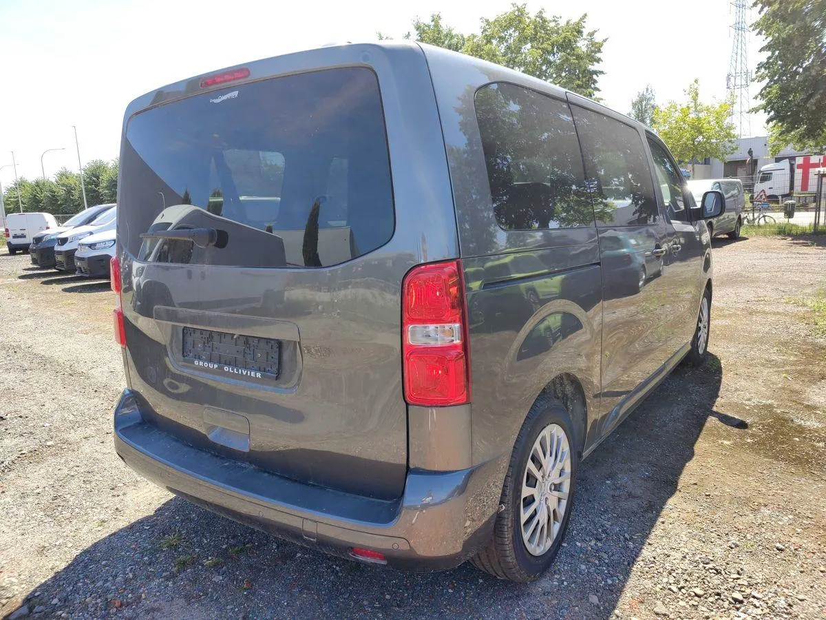 PEUGEOT TRAVELLER 2022