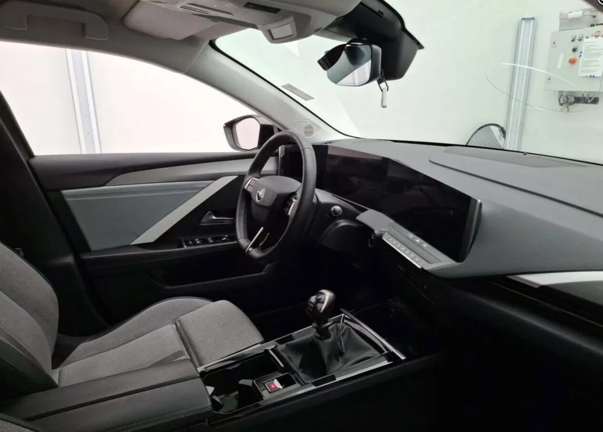 OPEL ASTRA 2023