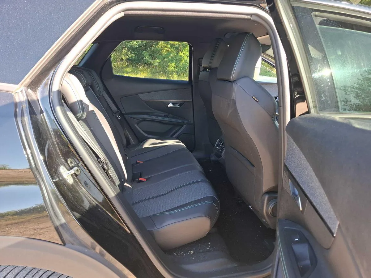 PEUGEOT 3008 2023