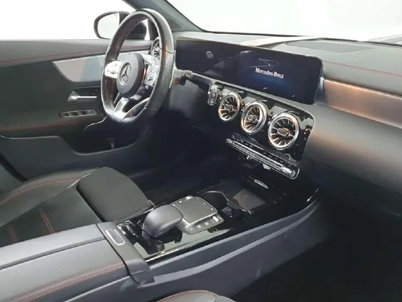 MERCEDES-BENZ CLA SHOOTING BRAKE 180 2022