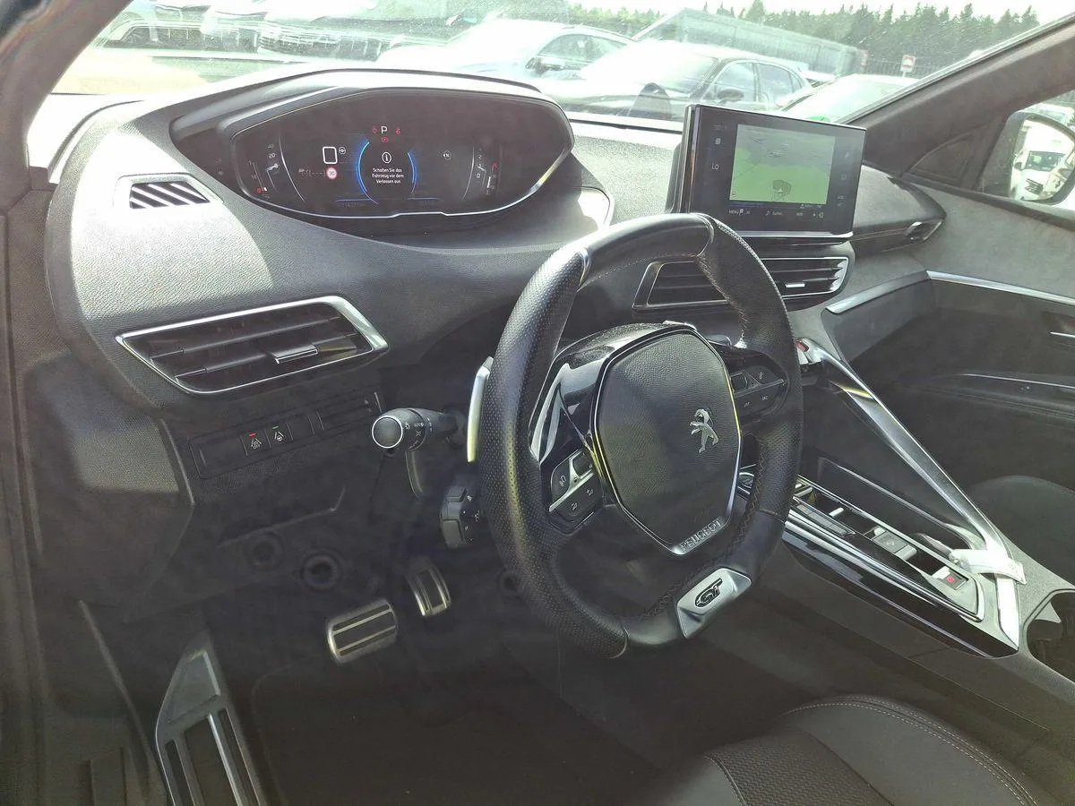 PEUGEOT 3008 2023