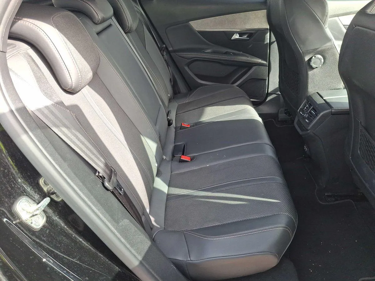 PEUGEOT 3008 2023