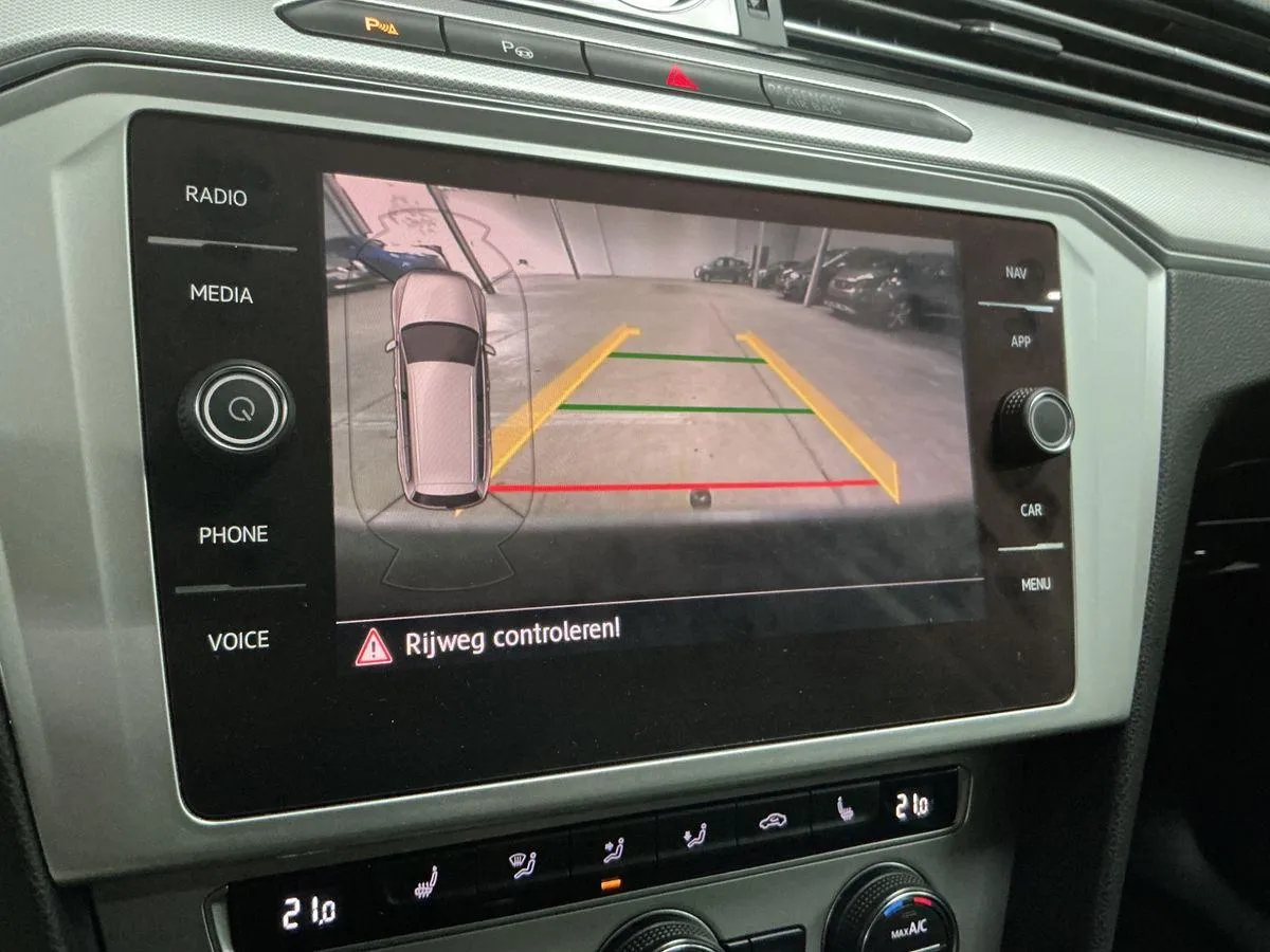 VOLKSWAGEN PASSAT 2017