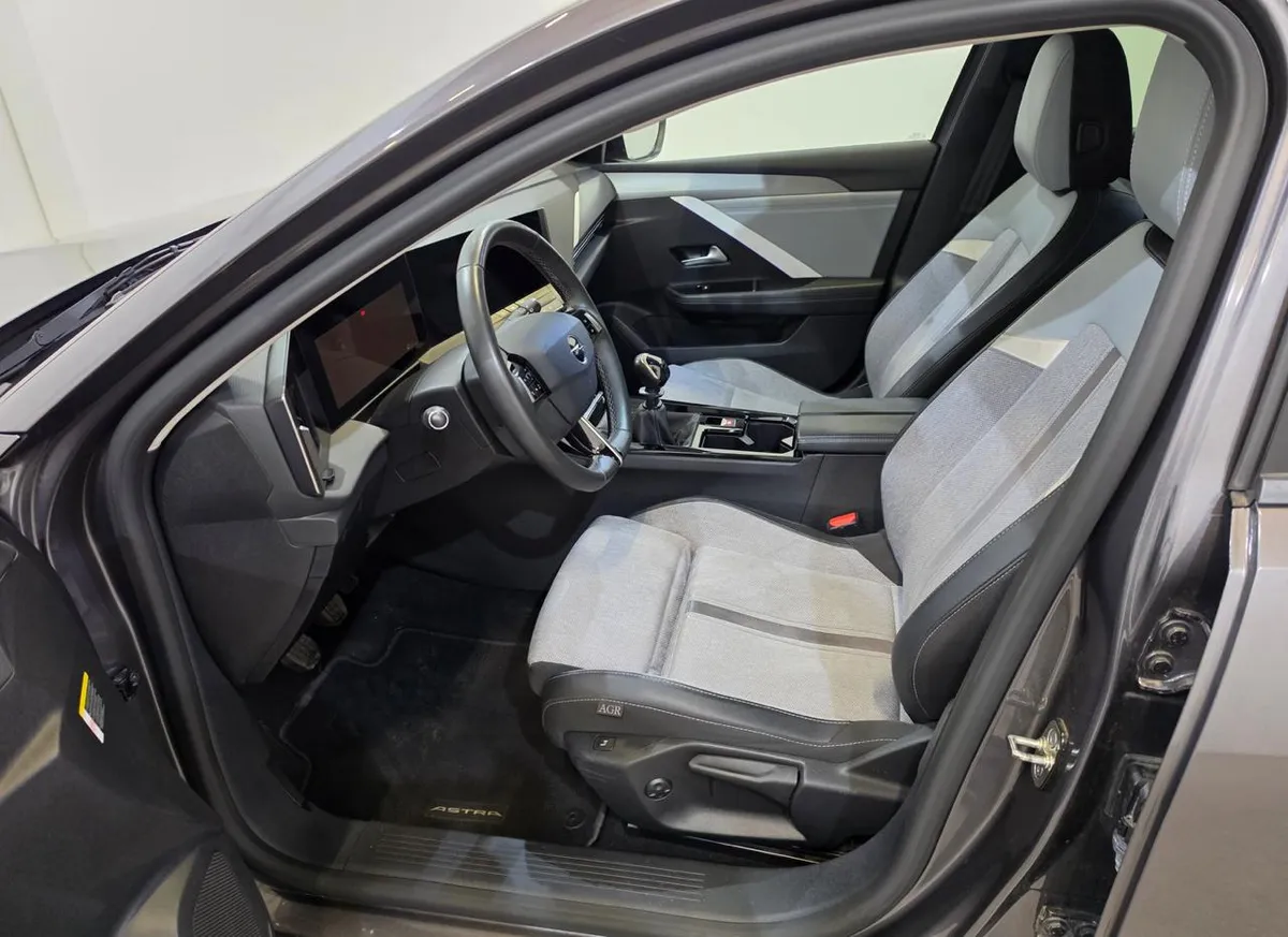OPEL ASTRA 2023