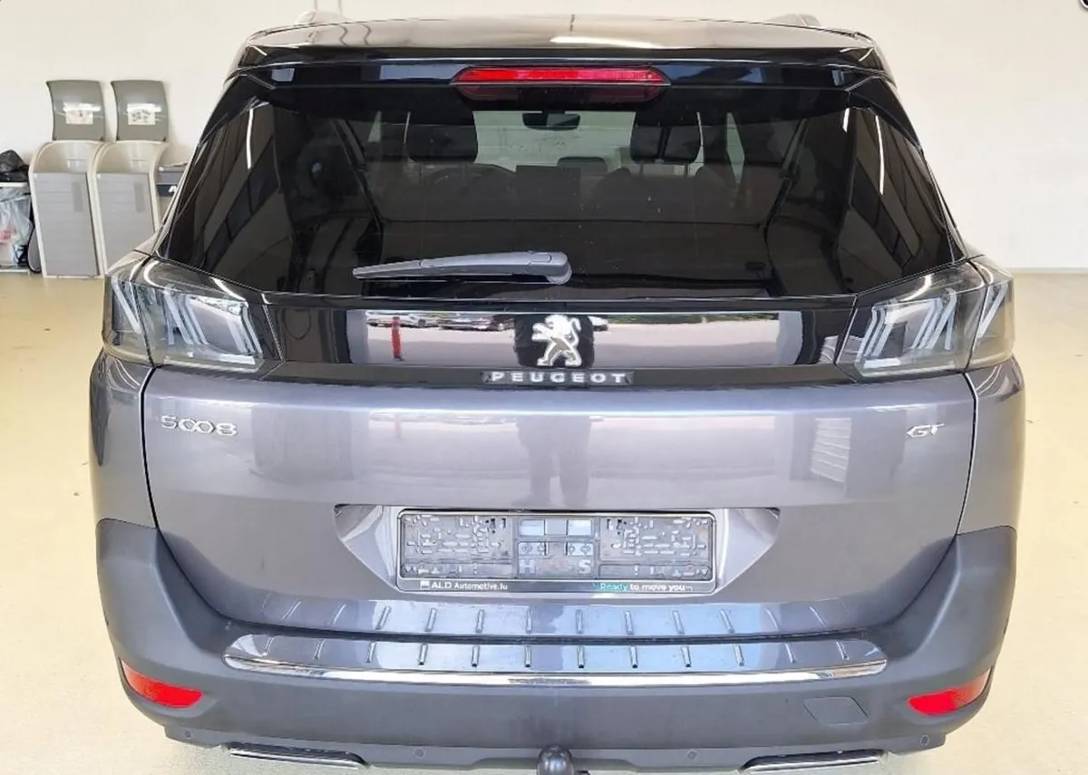 PEUGEOT 5008 2022
