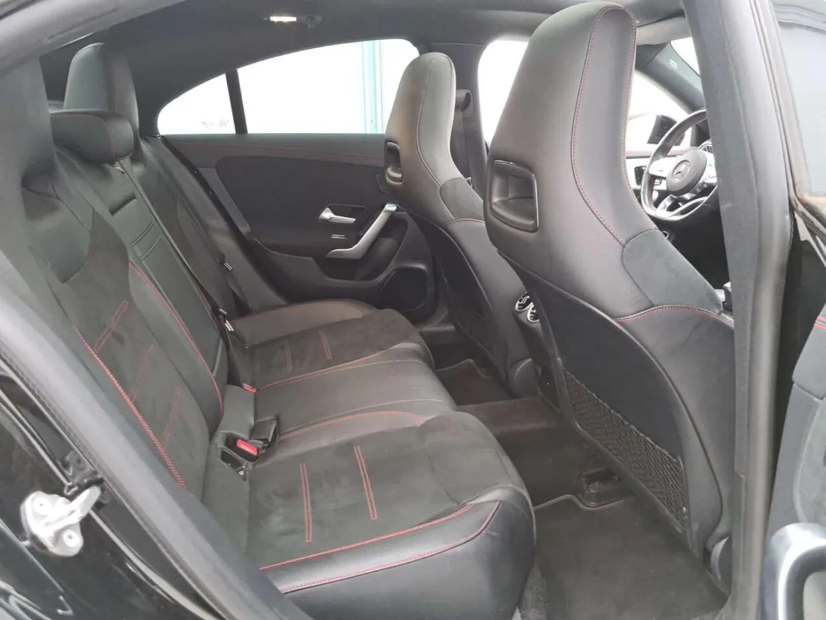 MERCEDES-BENZ CLA 180 BUSINESS SOLUTION 2022