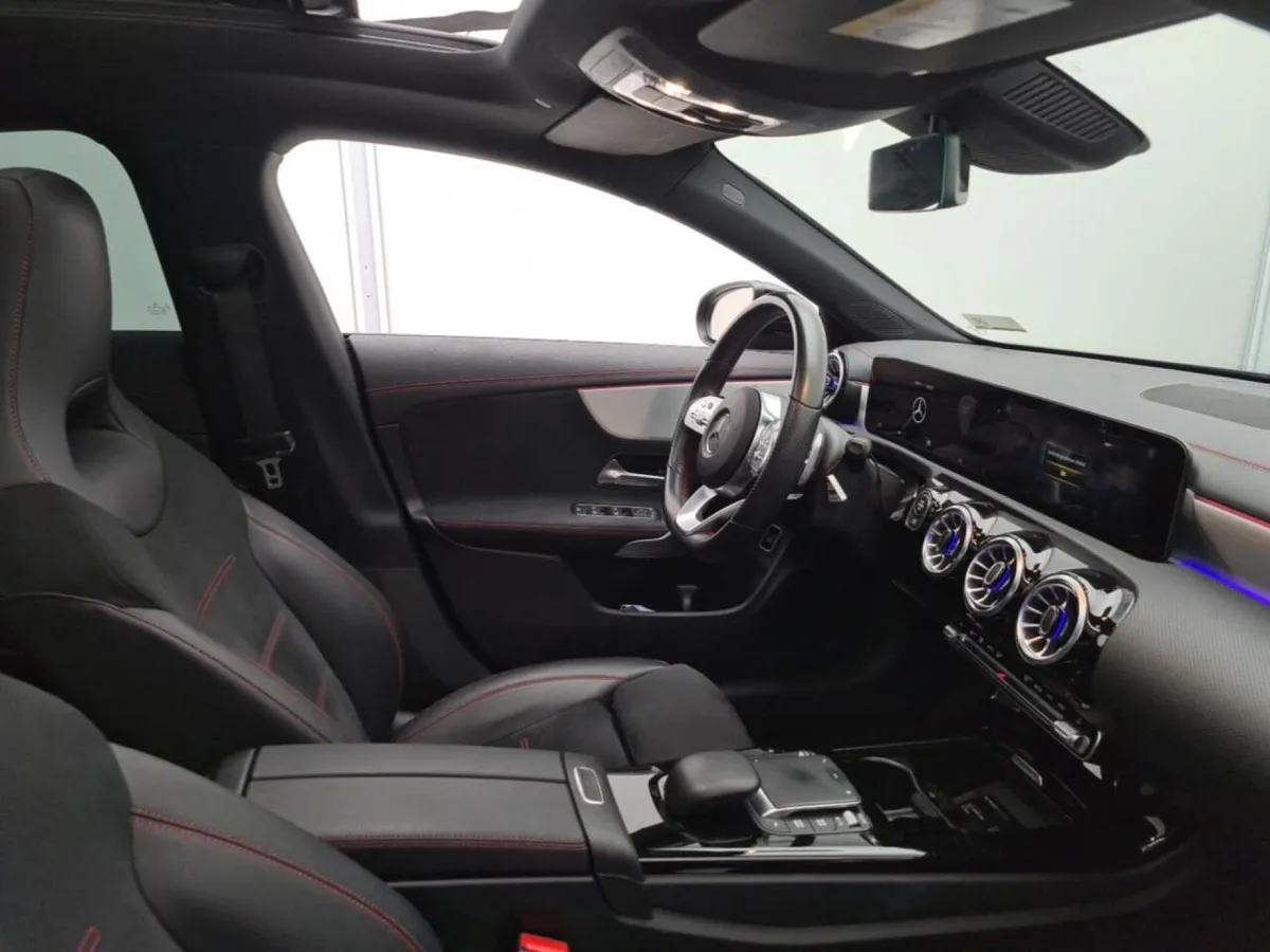 MERCEDES-BENZ CLA 180 BUSINESS SOLUTION 2022
