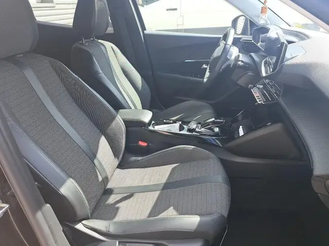 PEUGEOT 2008 ALLURE BUSINESS 2021