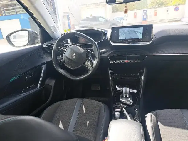 PEUGEOT 2008 ALLURE BUSINESS 2021