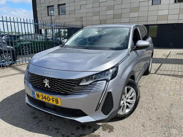 PEUGEOT 5008 2021