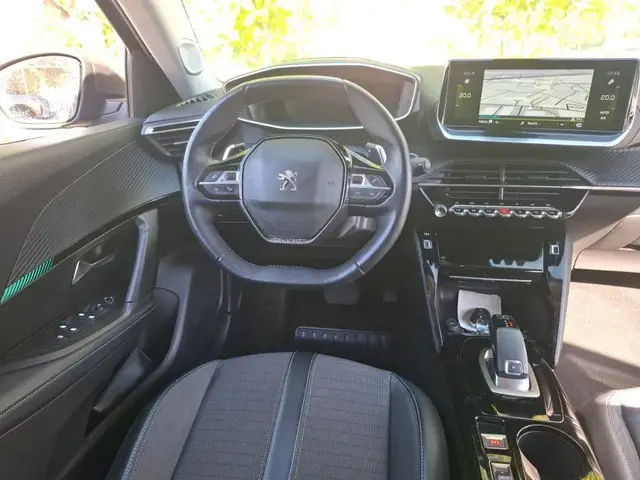 PEUGEOT 2008 2021
