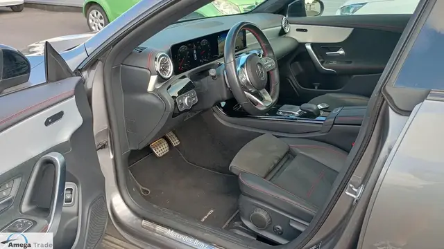 MERCEDES-BENZ CLA 180 AMG-LINE 2022