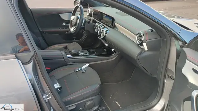 MERCEDES-BENZ CLA 180 AMG-LINE 2022