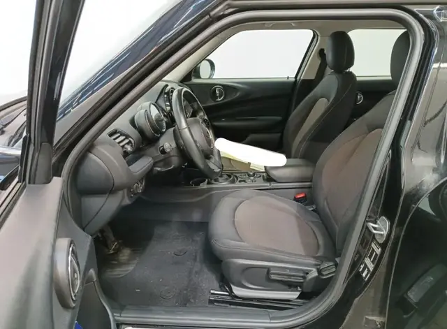 MINI CLUBMAN ONE D ESSENTIAL 2022