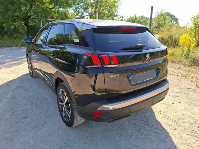 PEUGEOT 3008 2023