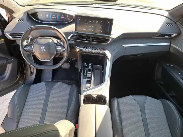 PEUGEOT 3008 2023