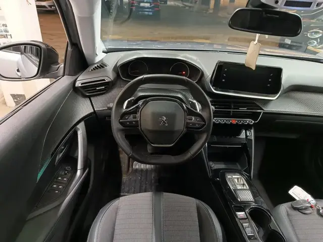 PEUGEOT 2008 2022
