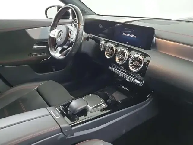 MERCEDES-BENZ CLA SHOOTING BRAKE 180 2022