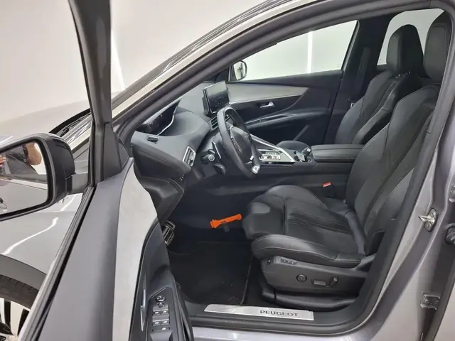 PEUGEOT 3008 2021
