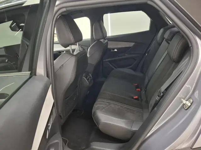 PEUGEOT 3008 2021