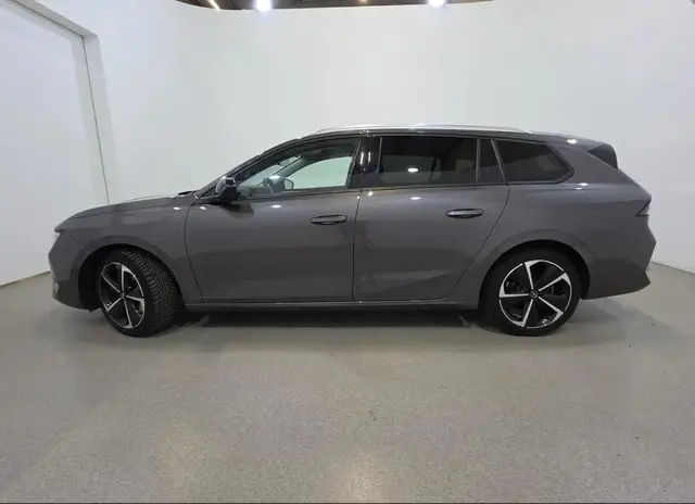 OPEL ASTRA 2023