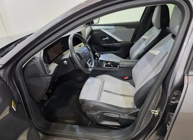 OPEL ASTRA 2023