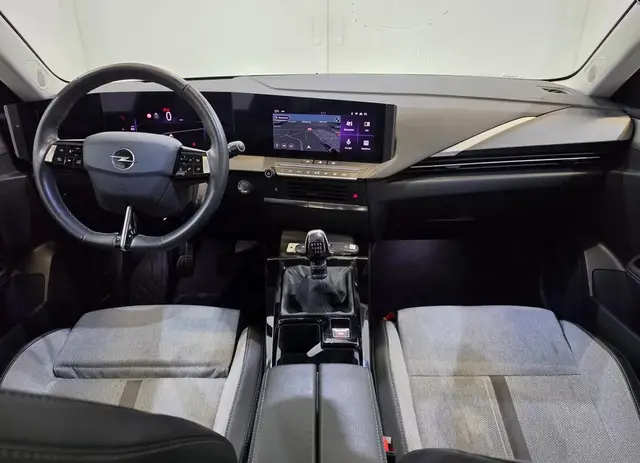 OPEL ASTRA 2023