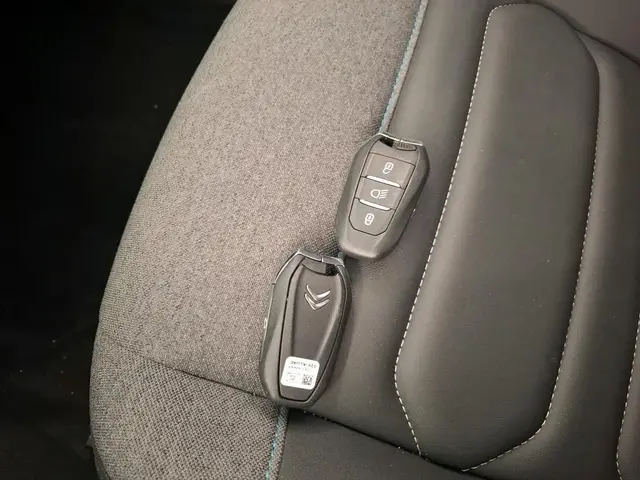 CITROEN C4 X SHINE 2023