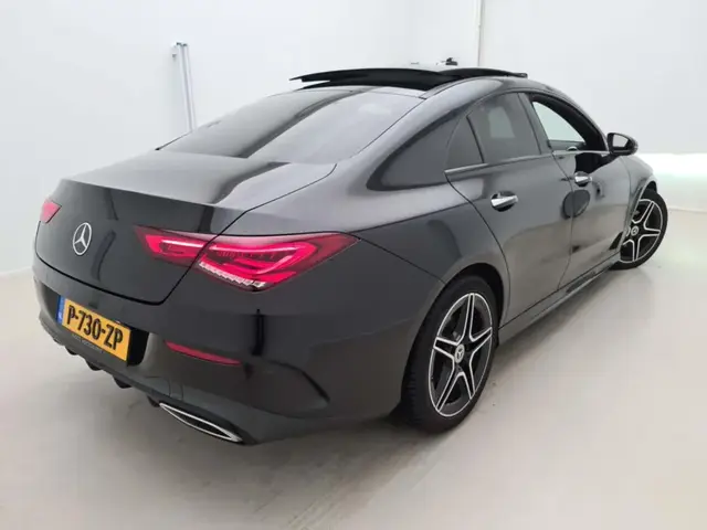 MERCEDES-BENZ CLA 180 BUSINESS SOLUTION 2022