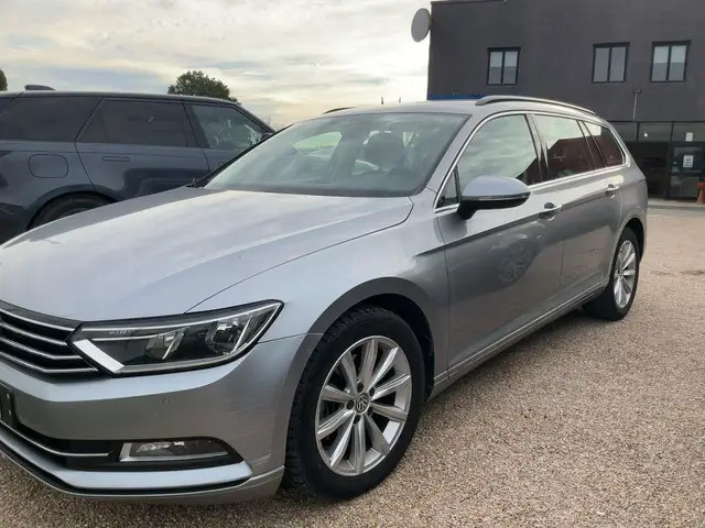 VOLKSWAGEN PASSAT 2018