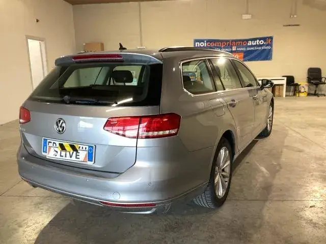 VOLKSWAGEN PASSAT 2018