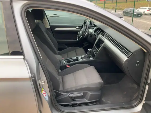 VOLKSWAGEN PASSAT 2018