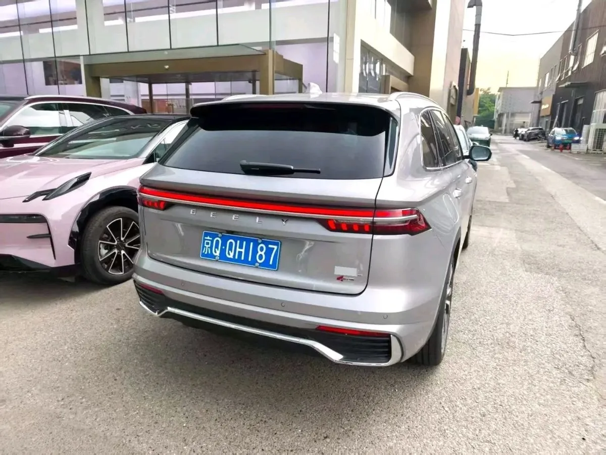 GEELY MONJARO 2022