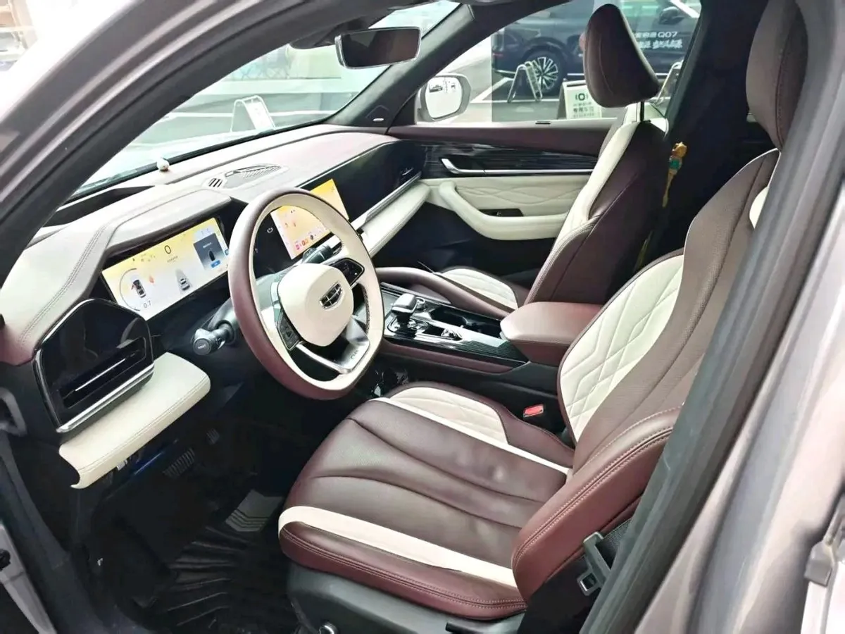 GEELY MONJARO 2022