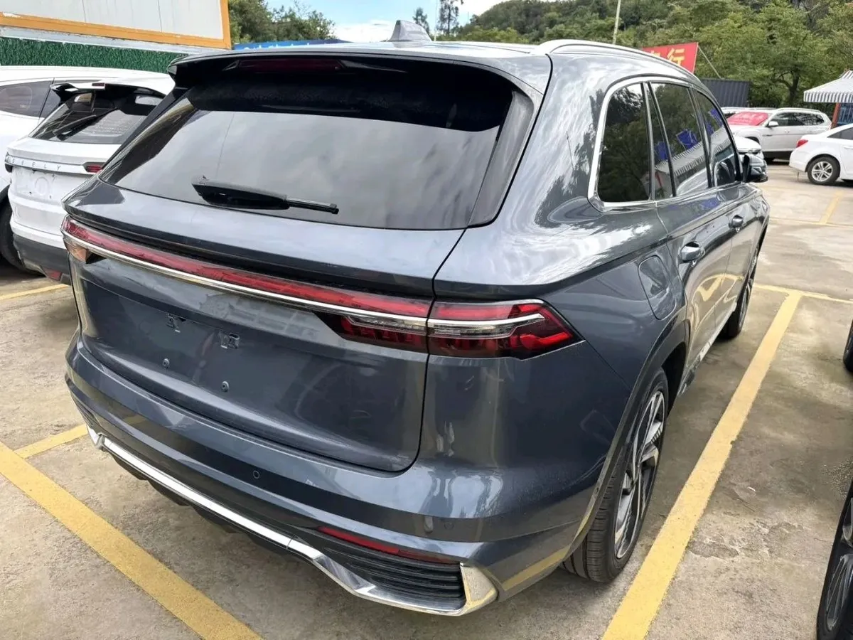 GEELY MONJARO 2022