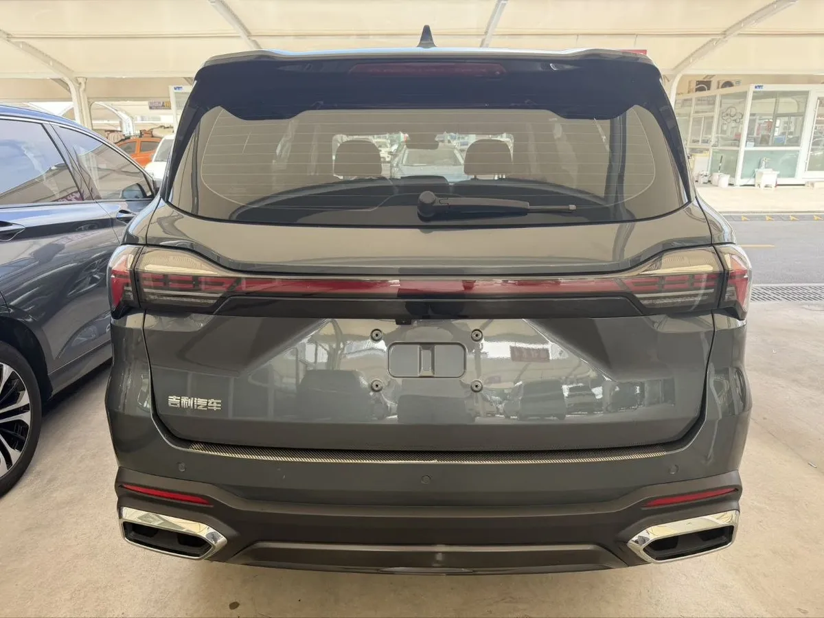 GEELY OKAVANGO PREMIUM 2023