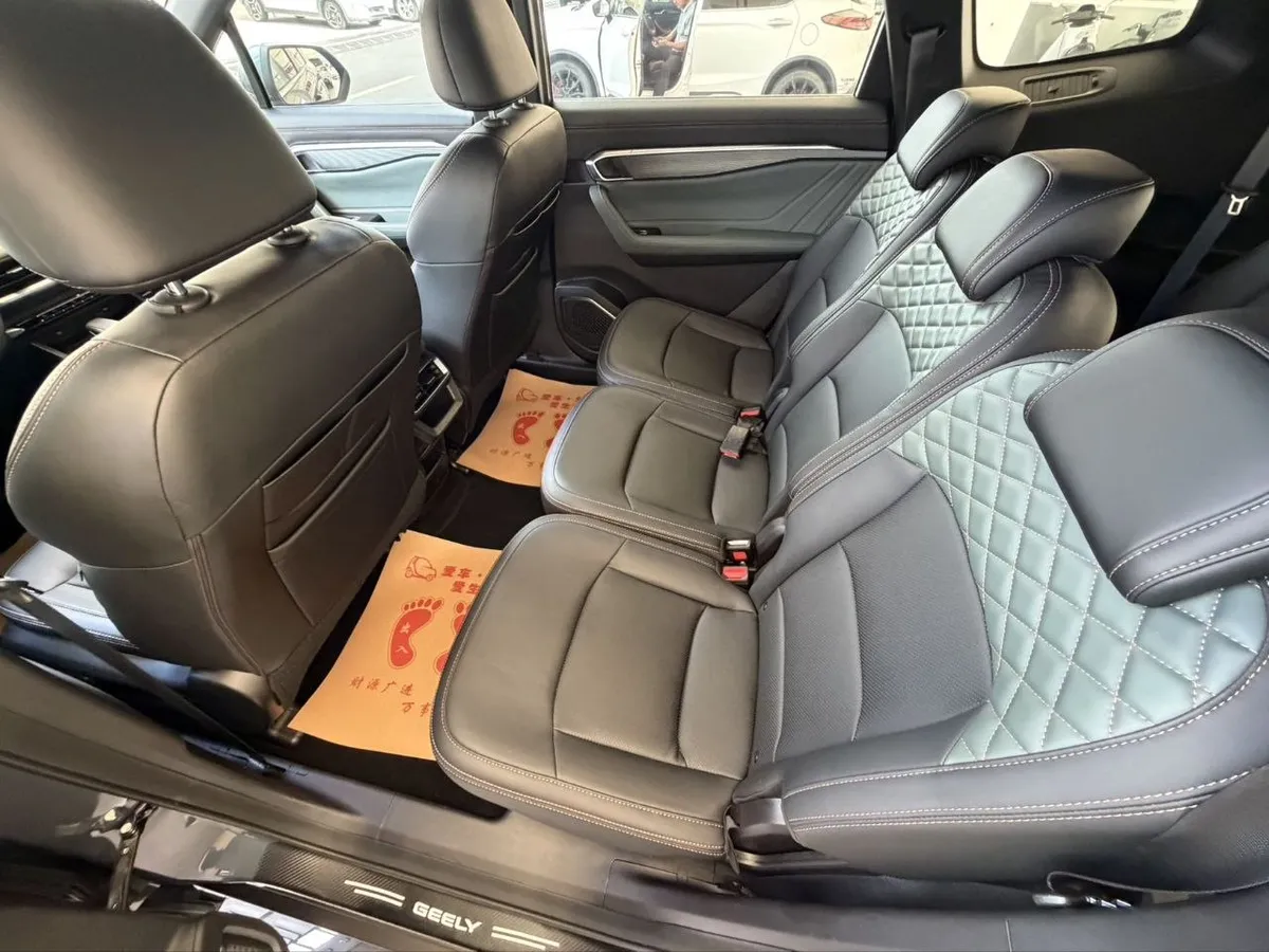 GEELY OKAVANGO PREMIUM 2023