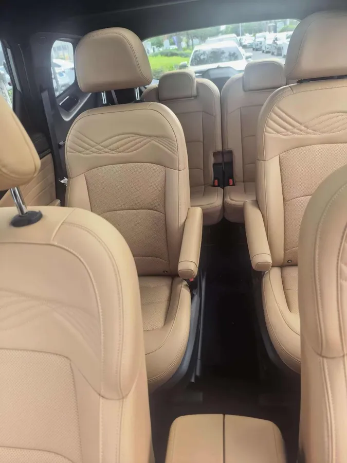 GEELY OKAVANGO 2025