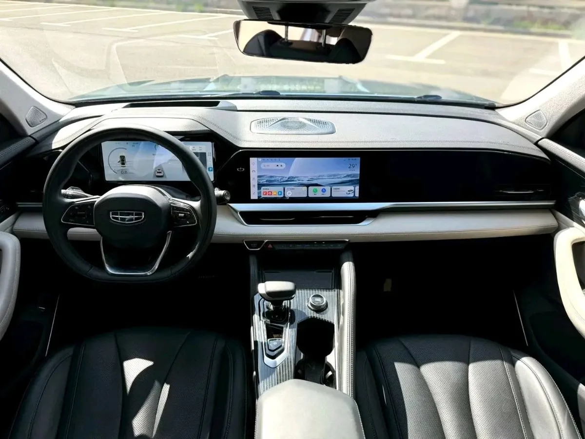 GEELY MONJARO 2022
